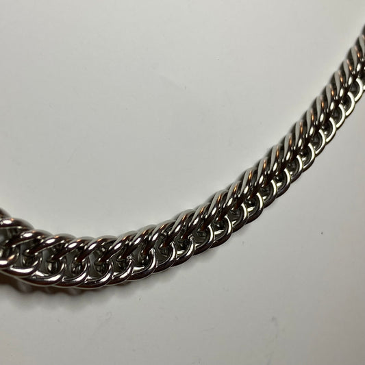 Cadena cubana cerrada