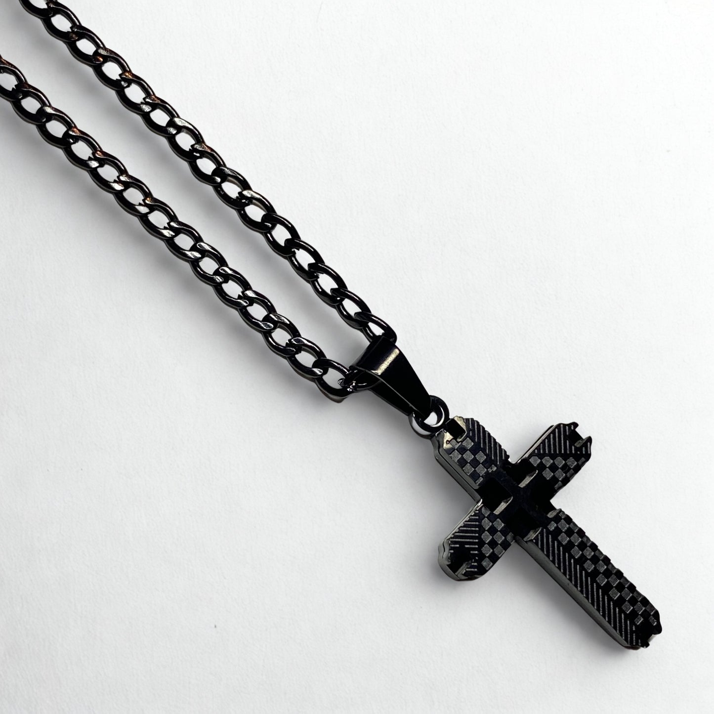 Collar de cruz cuadricula