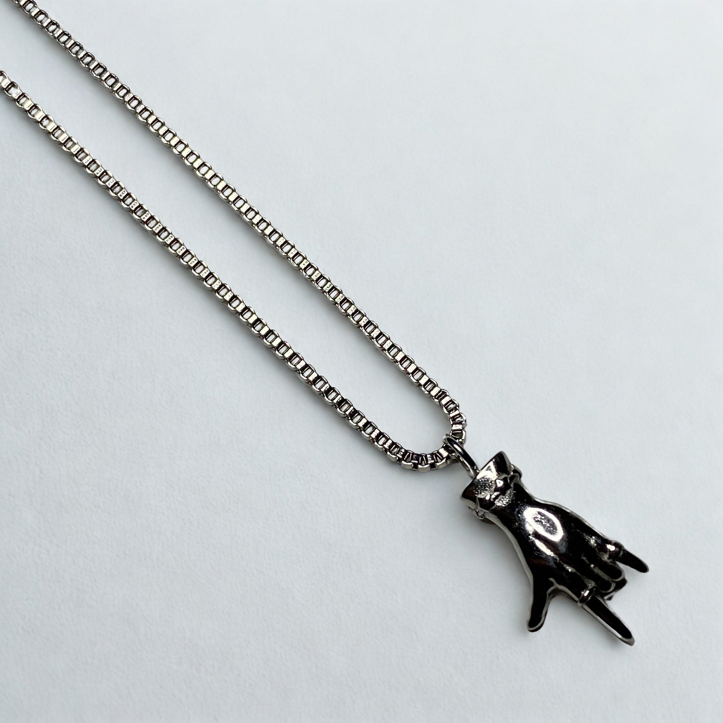 Collar mano rockstar