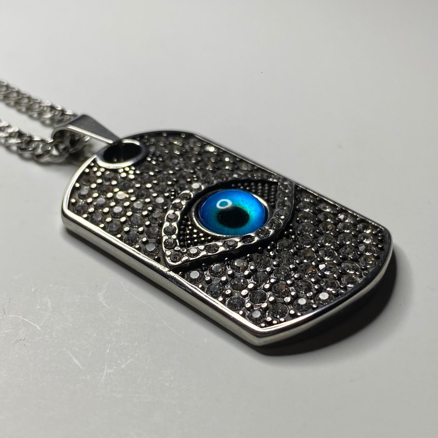 Collar placa ojo con brillos