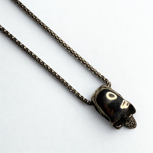 Collar craneo alargado